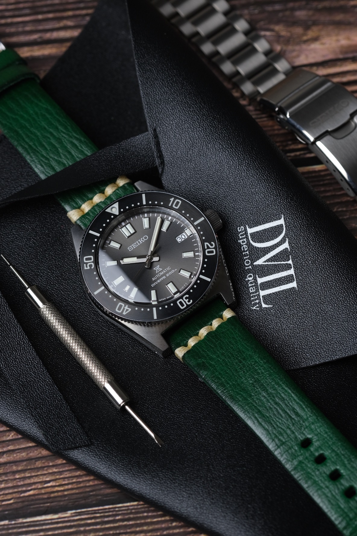 Field Watch Straps: Rugged, Simple and Easy to Wear
