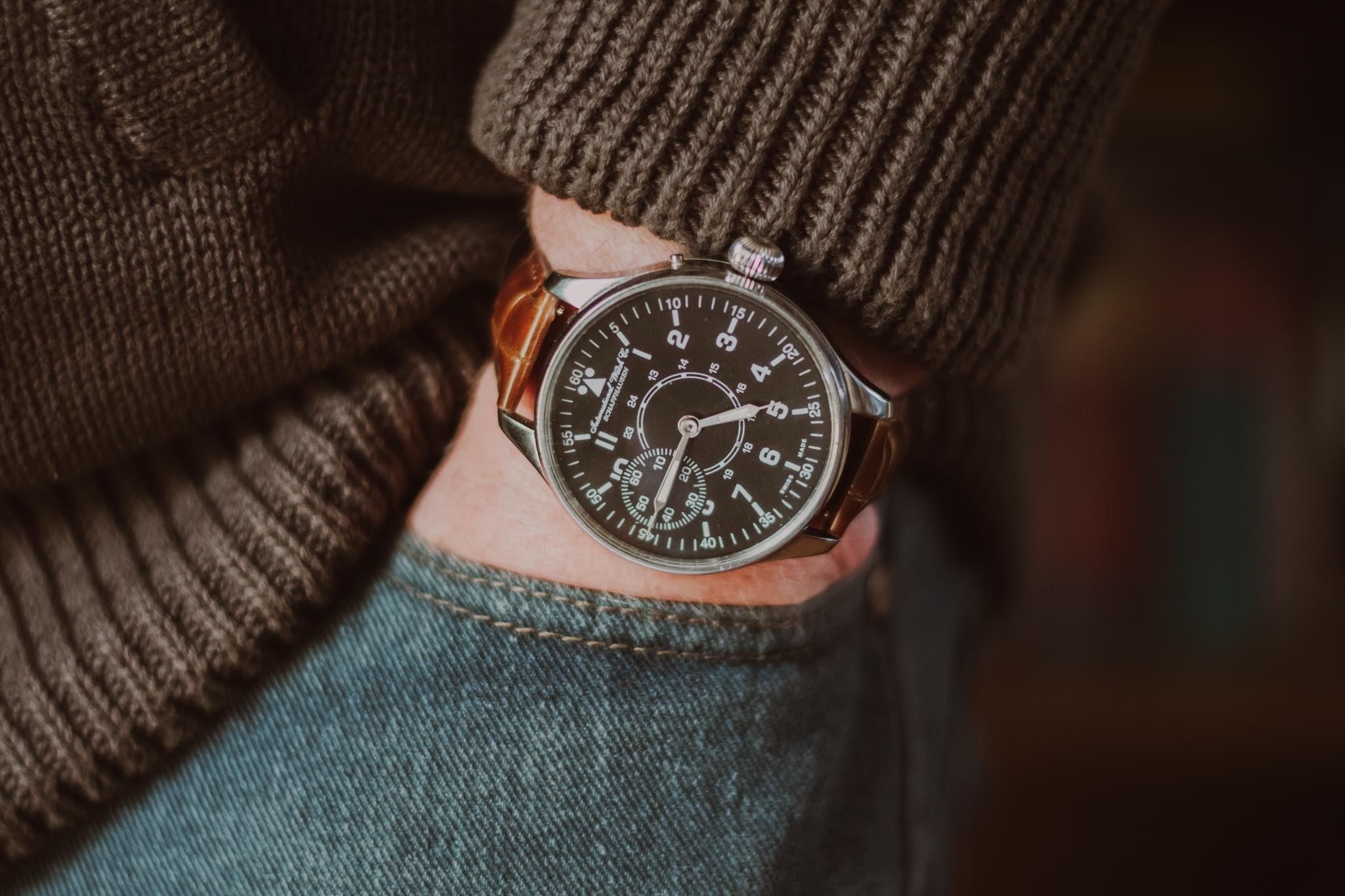 Best Watch Straps for Winter: Texture, Leather and Layers