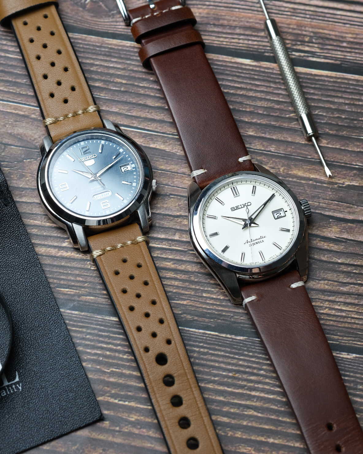 Smooth Leather Watch Straps: Clean, Classic and Easy to Wear